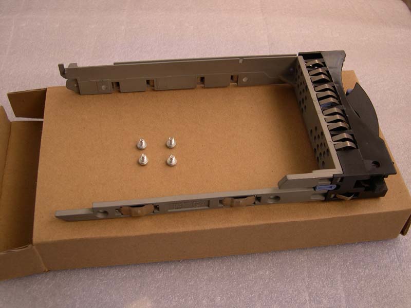 3.5 HARD DRIVE TRAY SCSI